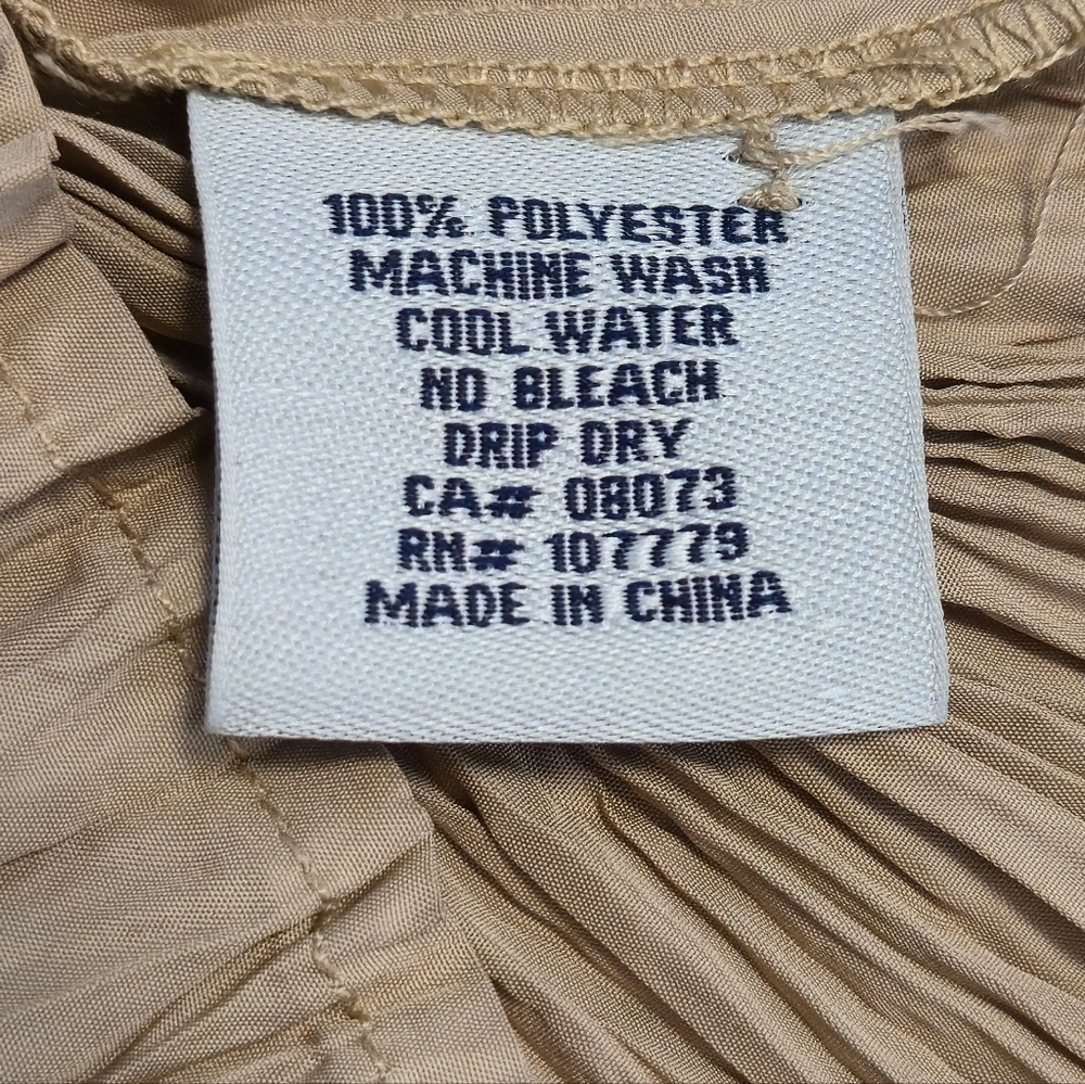 Bellissima XL Tan Micro Pleated Crinkle Button Up Coastal Minimalist Top - Picture 12 of 14